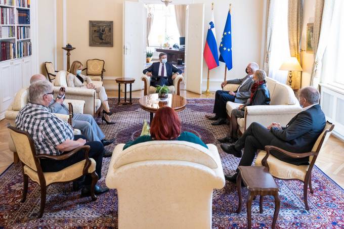 Predsednik republike sprejel predstavnike Zveze slepih in slabovidnih Slovenije in Razširjenega strokovnega kolegija za oftamologijo